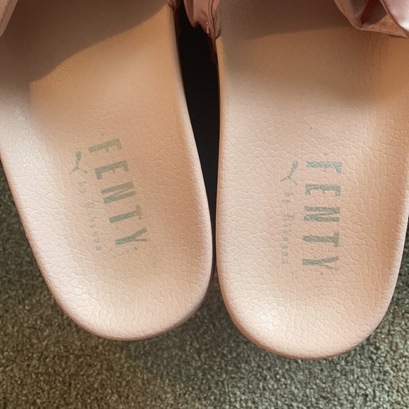 Puma x Rihanna Fenty bow slides, pink UK 7 - Picture 8 of 10